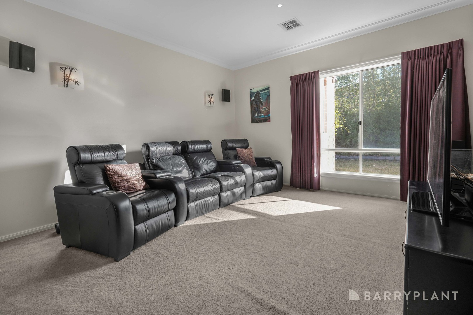 14 Whiteley Way, Pakenham, VIC 3810, Pakenham - Thumbnail 7