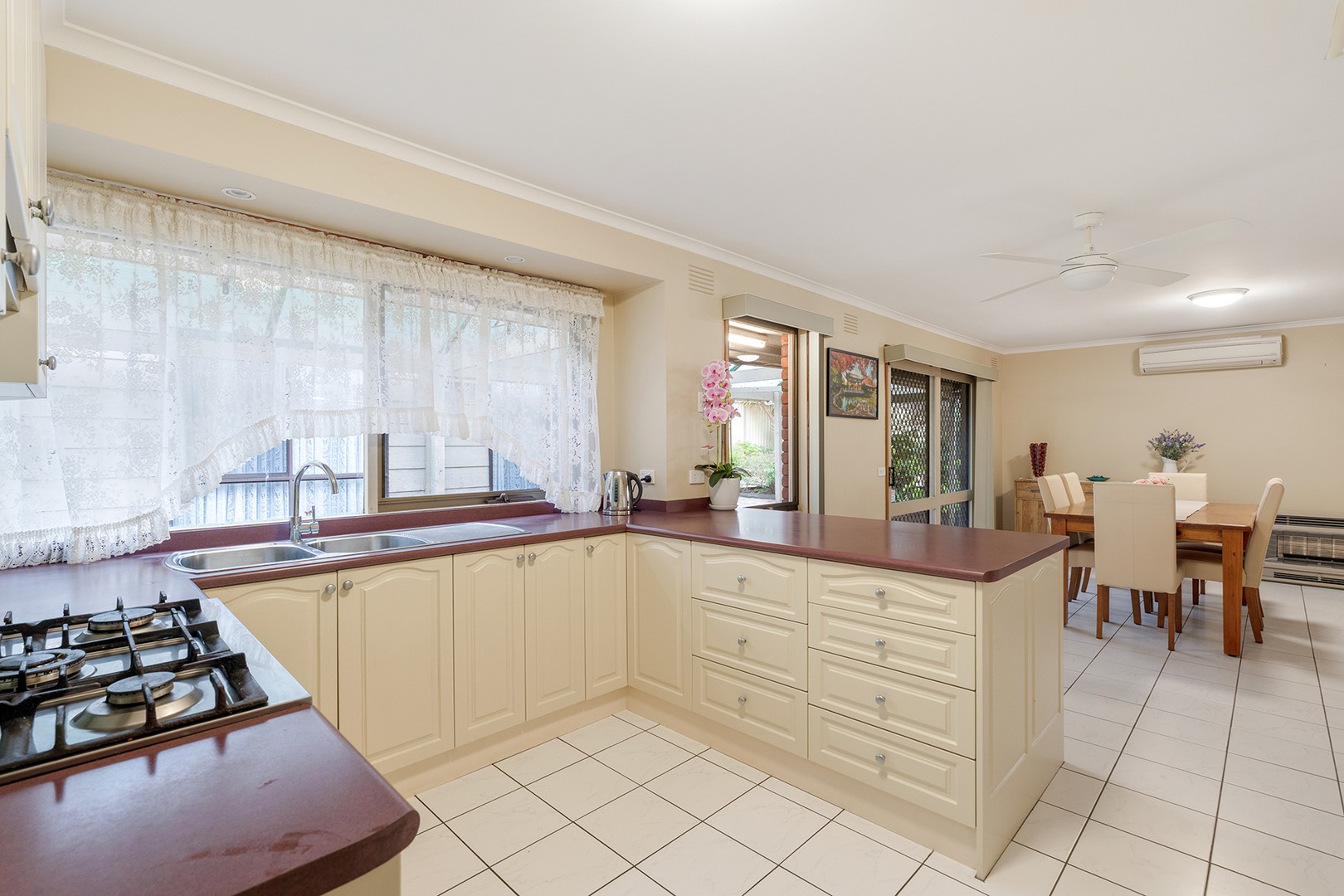 14 Whitley Crescent, Craigieburn, VIC 3064 - Thumbnail 2 - 01/07/2026