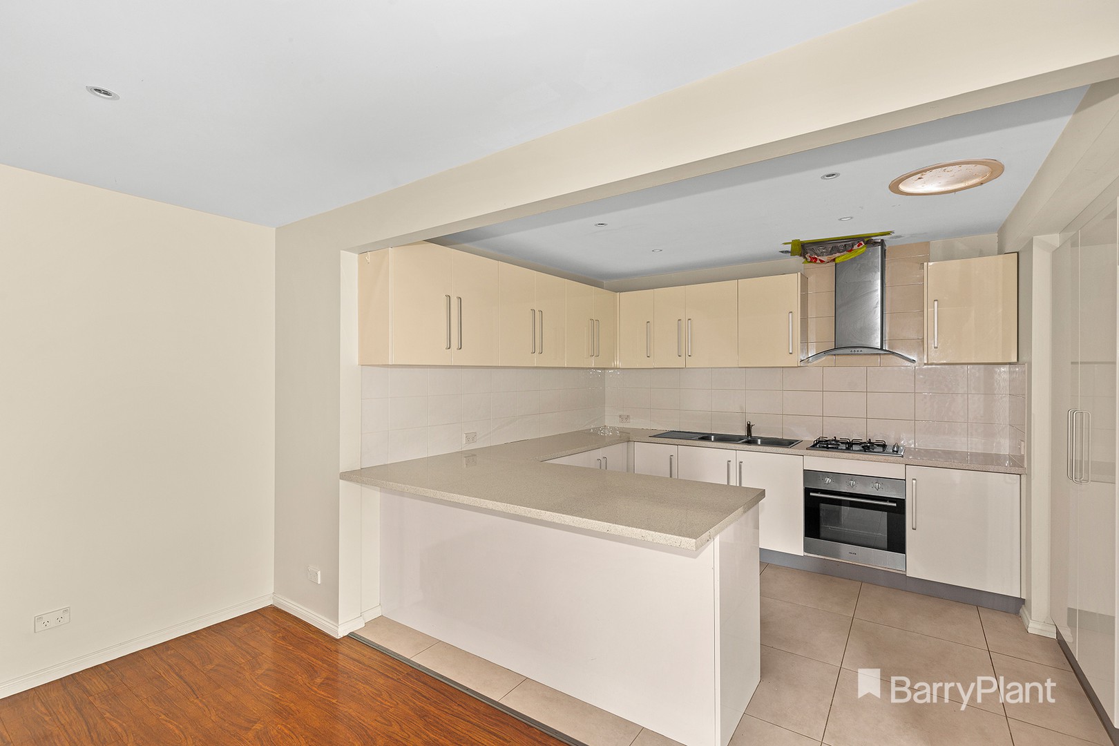 14 Willow Court, Narre Warren, VIC 3805 - Thumbnail 1 - 28/09/2023