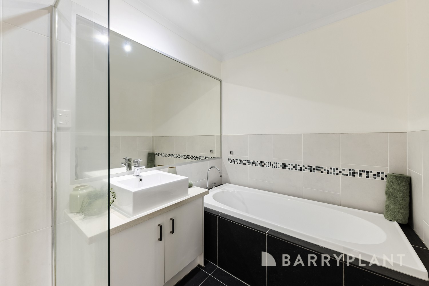 14 Willunga Way, Bundoora, VIC 3083, Bundoora - Thumbnail 8