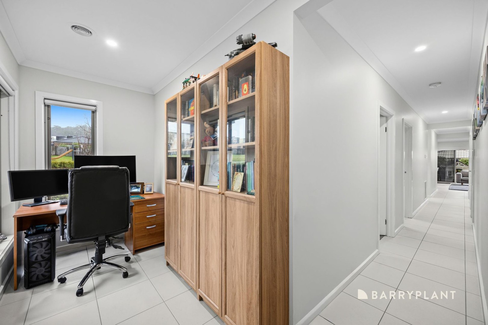 14 Woodoak Street, South Morang, VIC 3752 - Thumbnail 2 - 12/08/2026