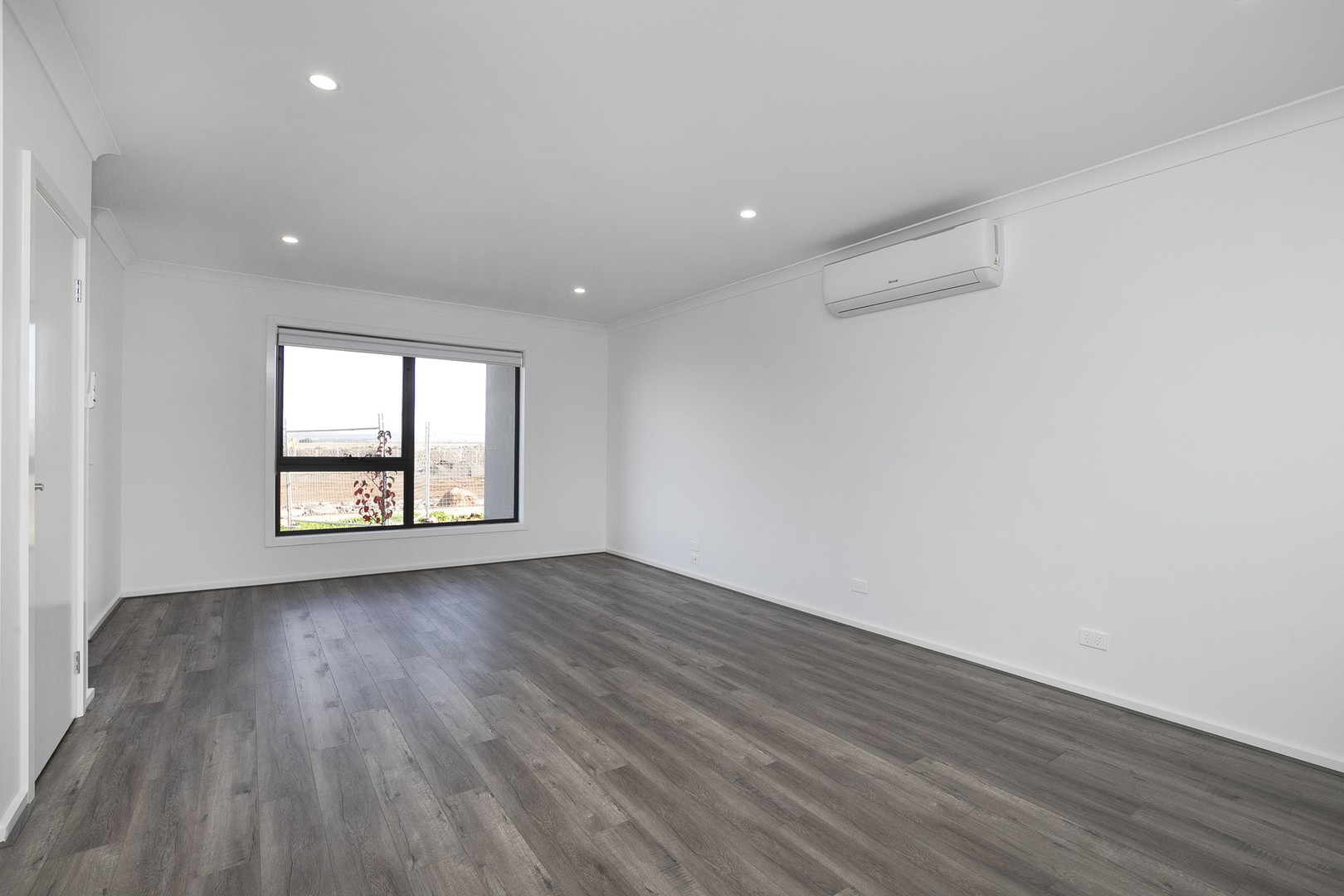 14 Zinnia Way, Diggers Rest, VIC 3427 - Thumbnail 2 - 23/05/2023