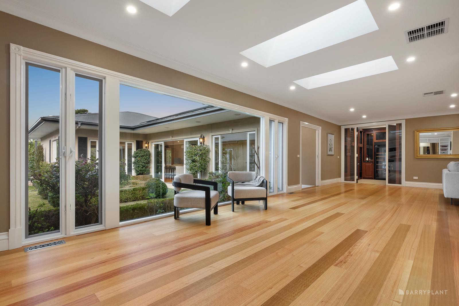 140-142 Berringa Road, Park Orchards, VIC 3114, Park Orchards - Thumbnail 5