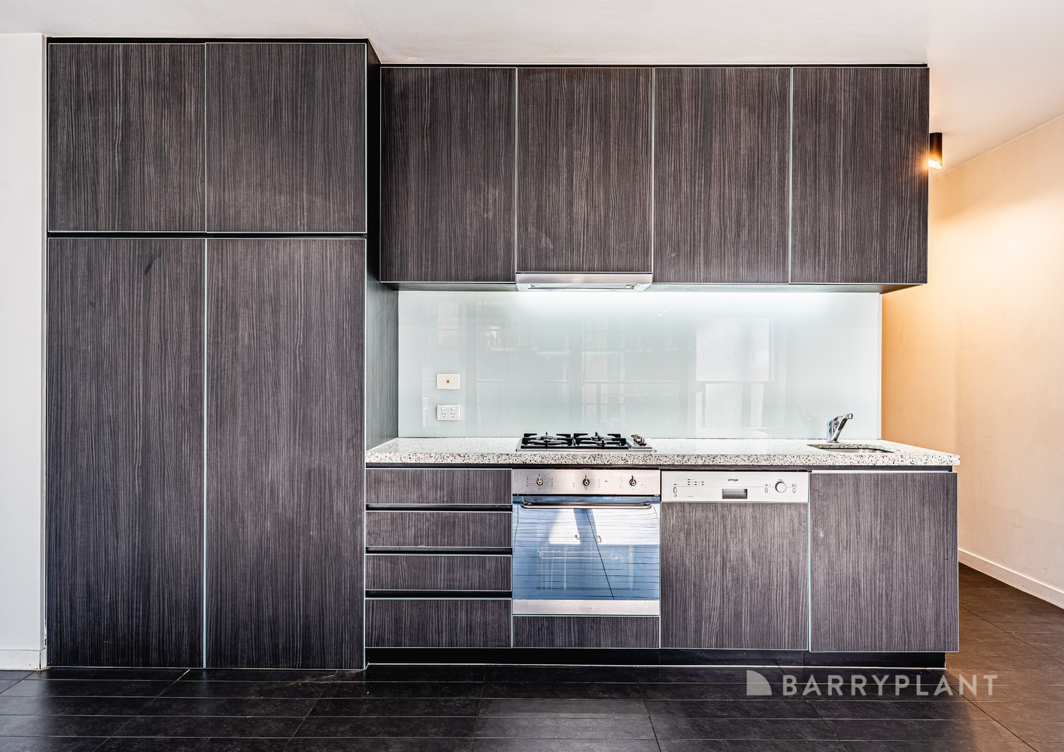 1401/673-675 La Trobe Street, Docklands, VIC 3008 - Thumbnail 2 - 19/02/2025