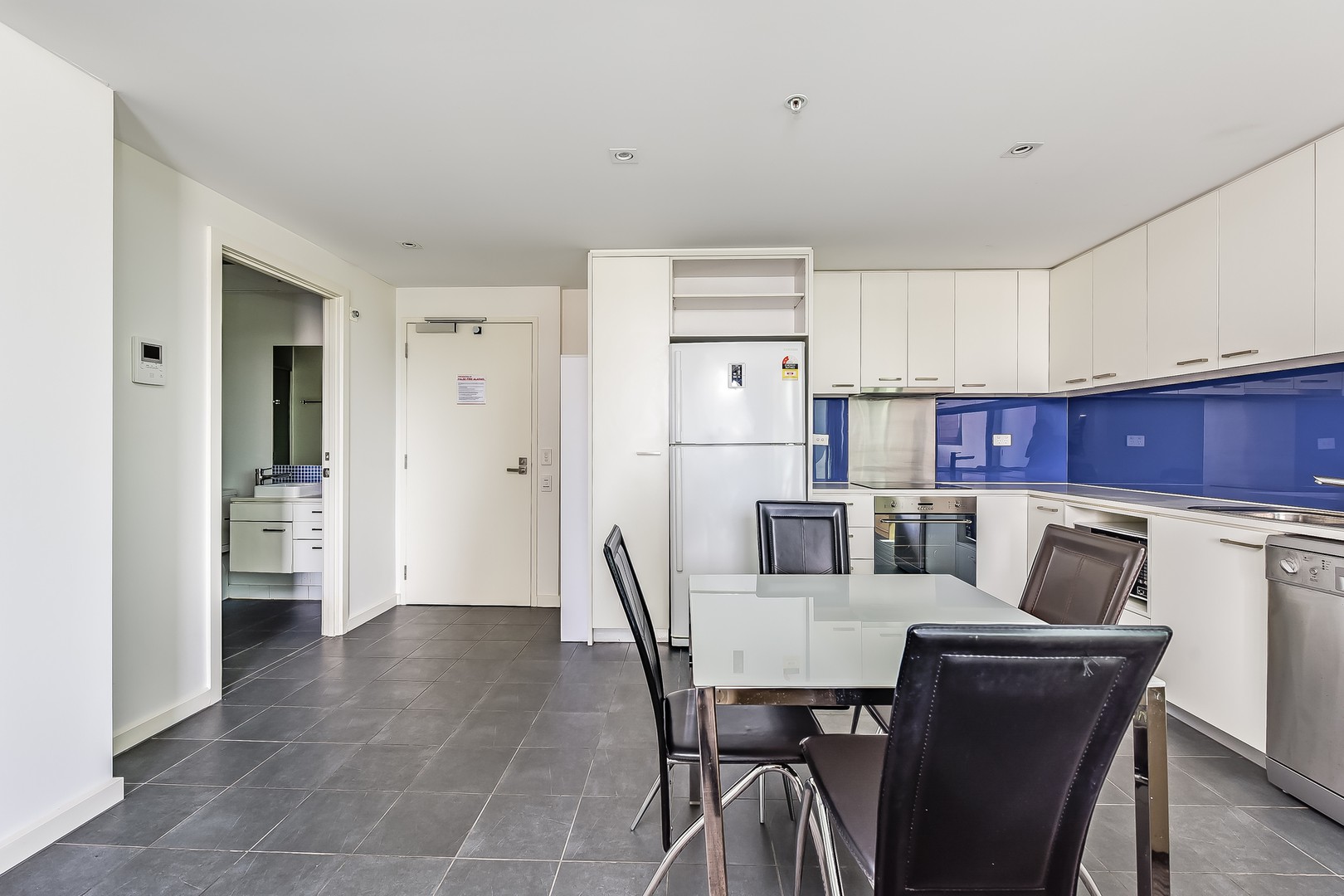 1402/102 Waymouth StreetAdelaide, SA 5000  - Leased, Adelaide - Thumbnail 4