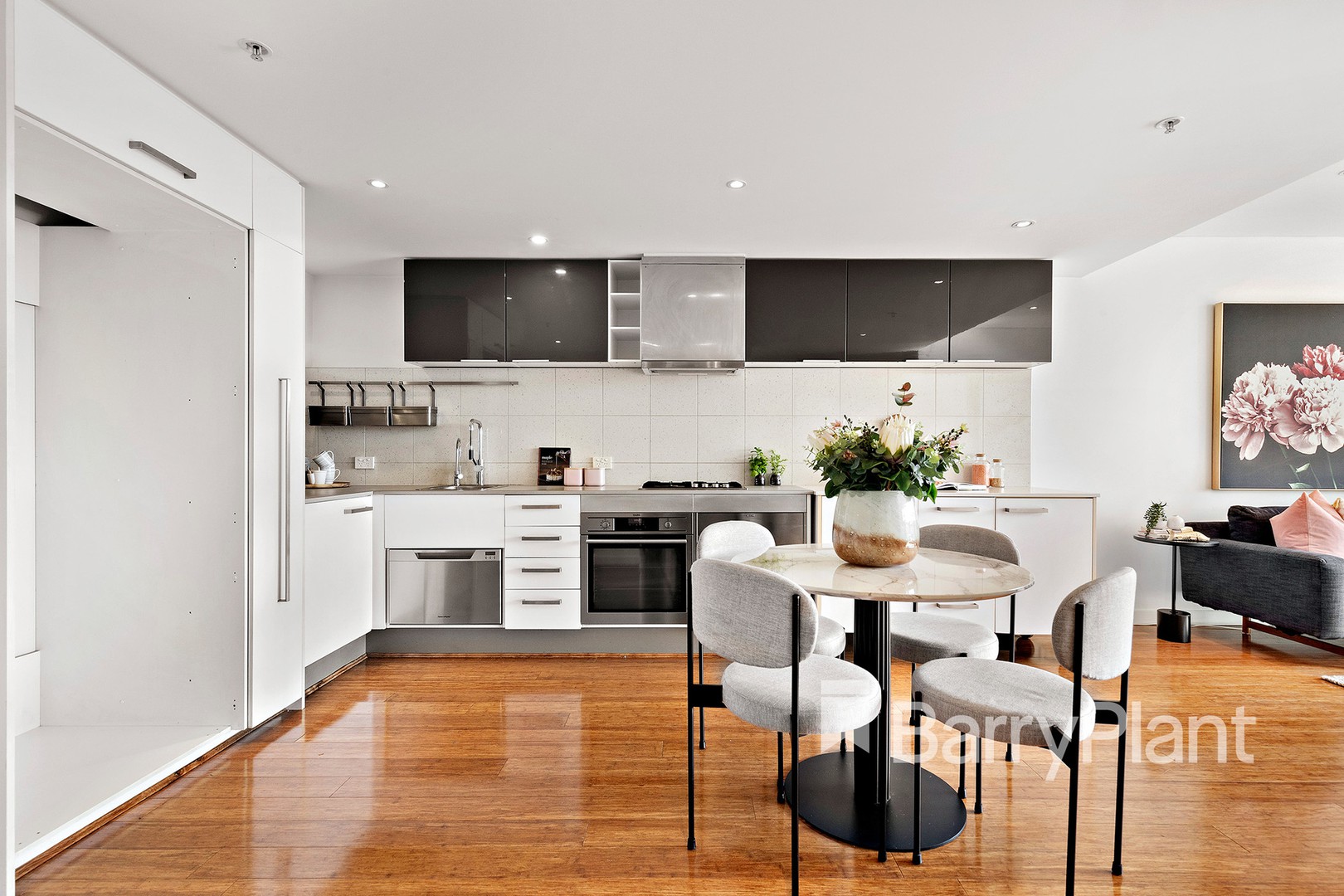 1402/60 Lorimer Street, Docklands, VIC 3008 - Thumbnail 2 - 06/09/2023