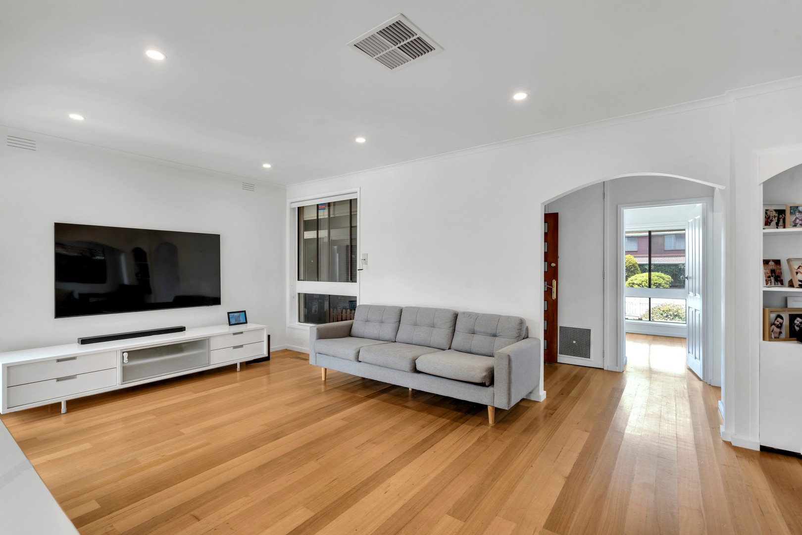 141 Carrick Drive, Gladstone Park, VIC 3043, Gladstone Park - Thumbnail 3