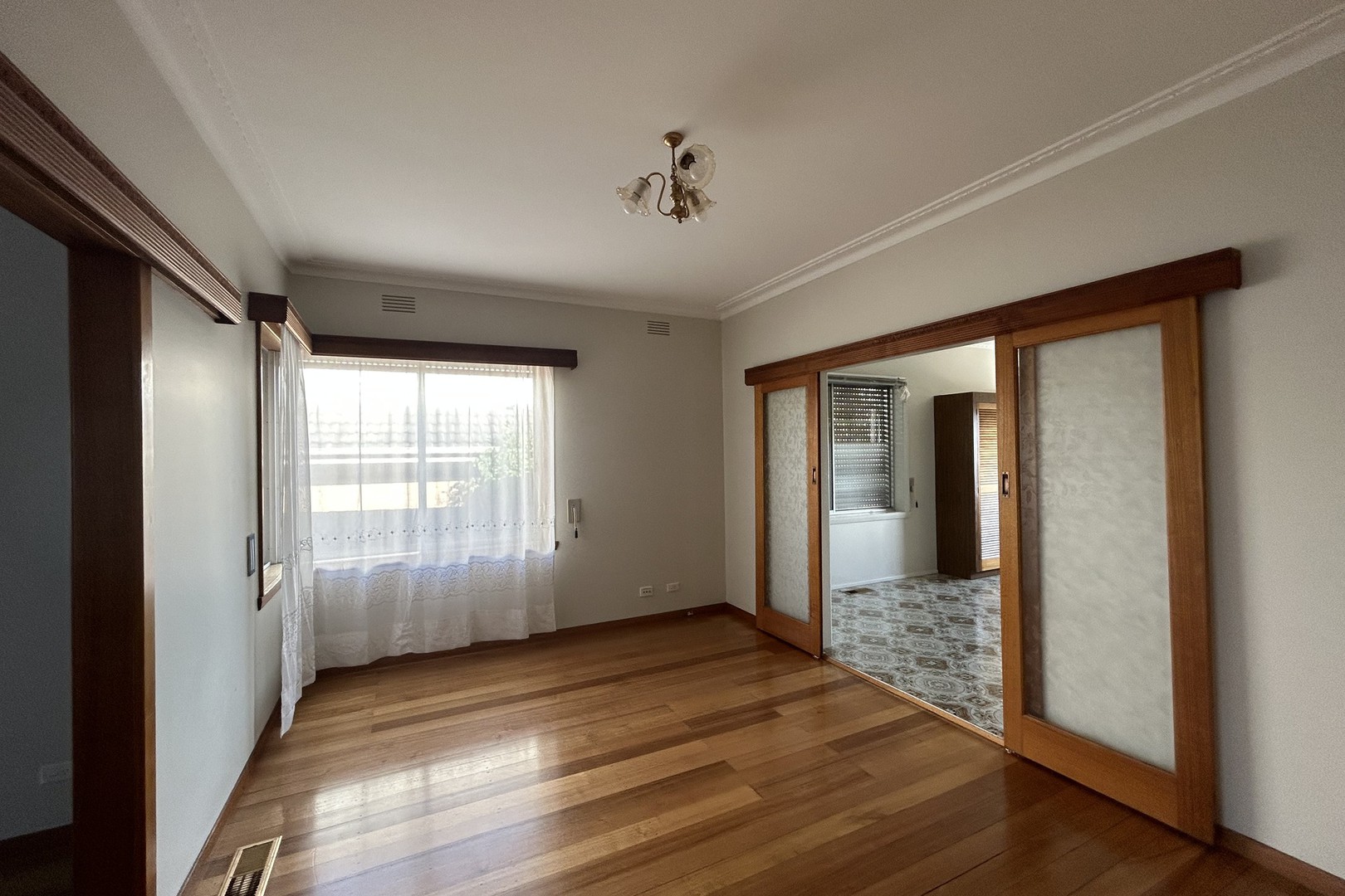 141 Hughes Parade, Reservoir, VIC 3073, Reservoir - Thumbnail 2