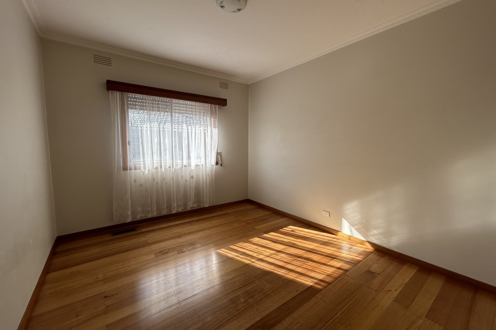 141 Hughes Parade, Reservoir, VIC 3073, Reservoir - Thumbnail 6