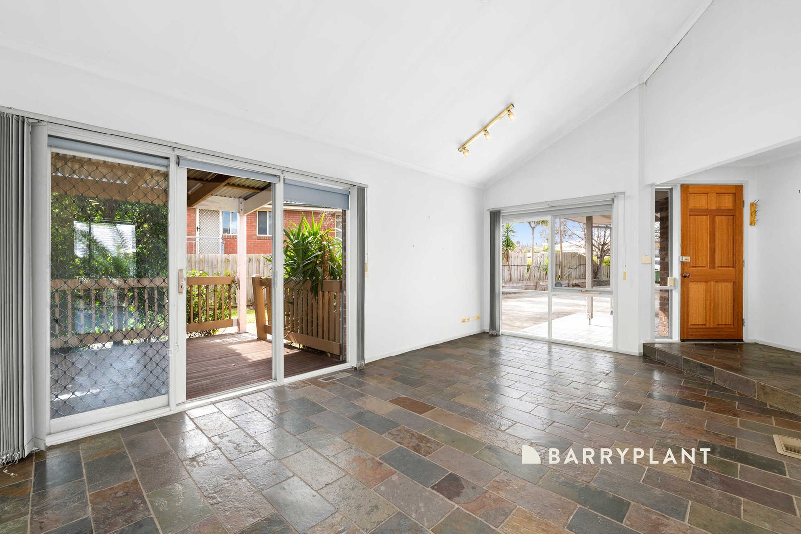 141 Maramba Drive, Narre Warren, VIC 3805, Narre Warren - Thumbnail 3