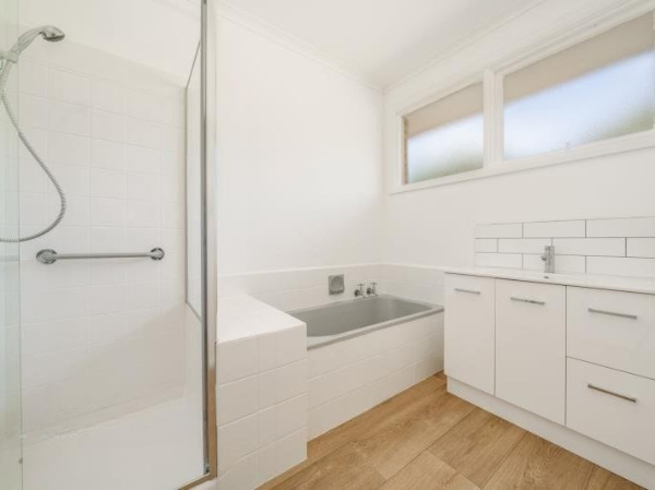142 Blackburn Road, Doncaster East, VIC 3109, Doncaster East - Thumbnail 3