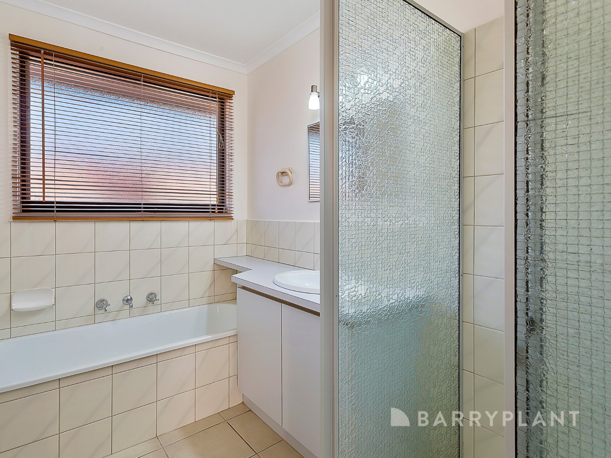 142 Seventh Avenue, Rosebud, VIC 3939, Rosebud - Thumbnail 5