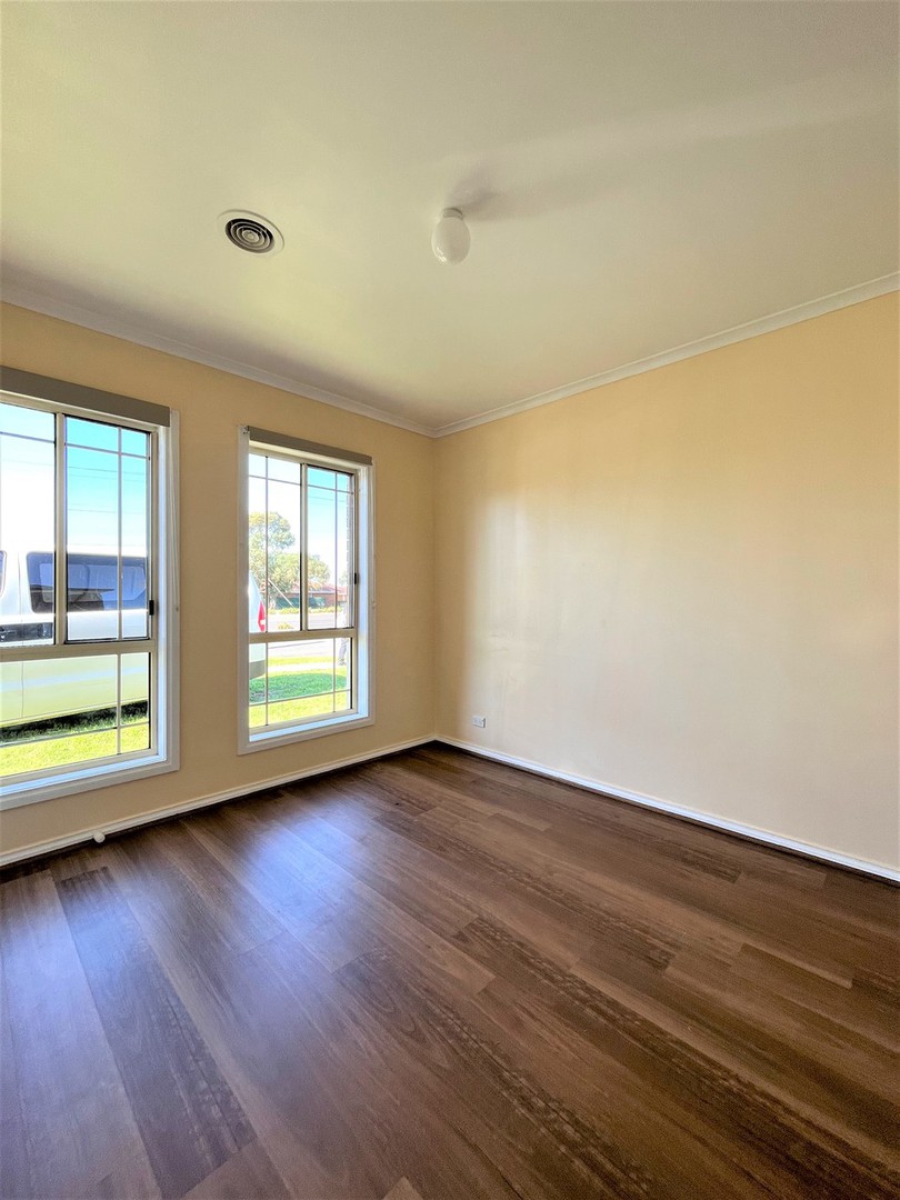 142 Tarneit Road, Werribee, VIC 3030, Werribee - Thumbnail 2