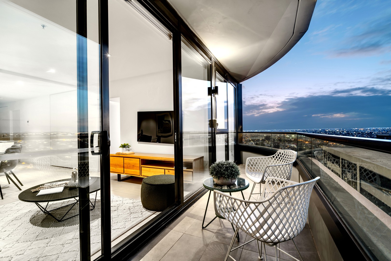 1421/40 Hall Street, Moonee Ponds, VIC 3039 - Thumbnail 2 - 05/09/2024