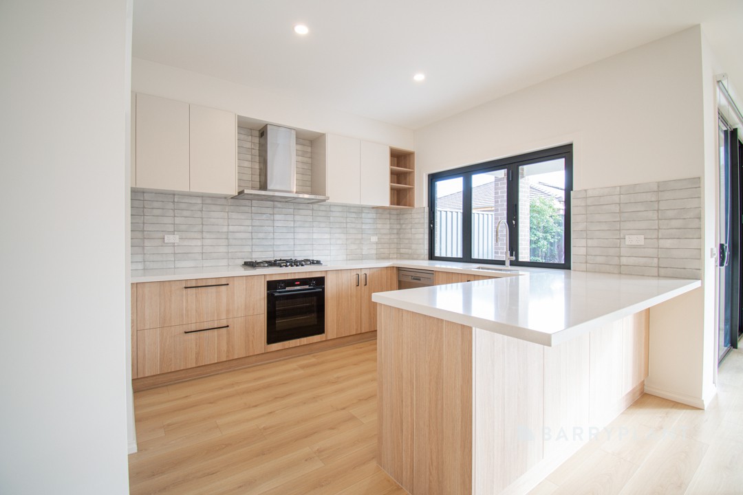 143 Carnival Boulevard, Berwick, VIC 3806, Berwick - Thumbnail 2