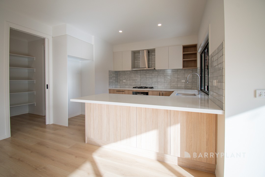 143 Carnival Boulevard, Berwick, VIC 3806, Berwick - Thumbnail 3