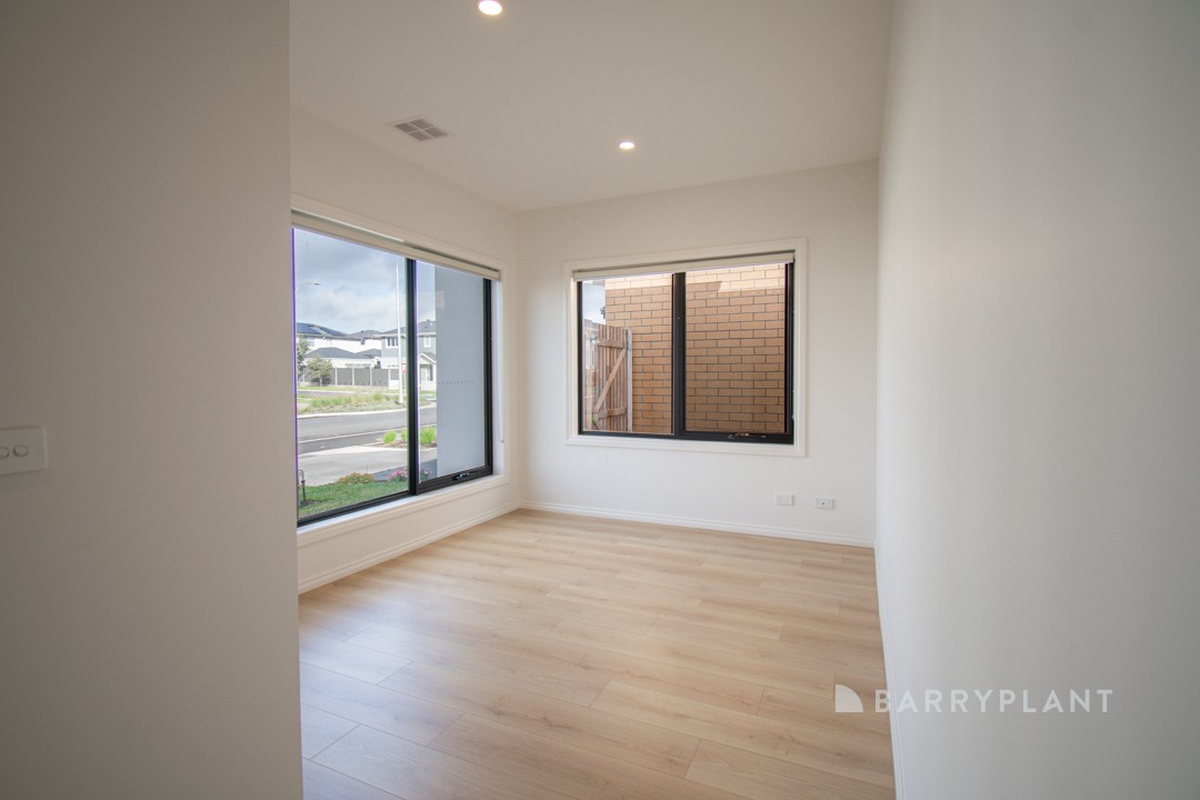 143 Carnival Boulevard, Berwick, VIC 3806, Berwick - Thumbnail 6
