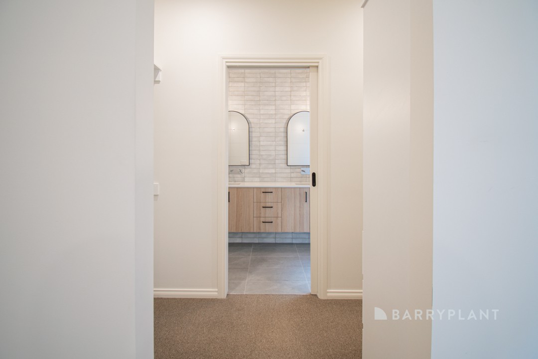 143 Carnival Boulevard, Berwick, VIC 3806, Berwick - Thumbnail 8