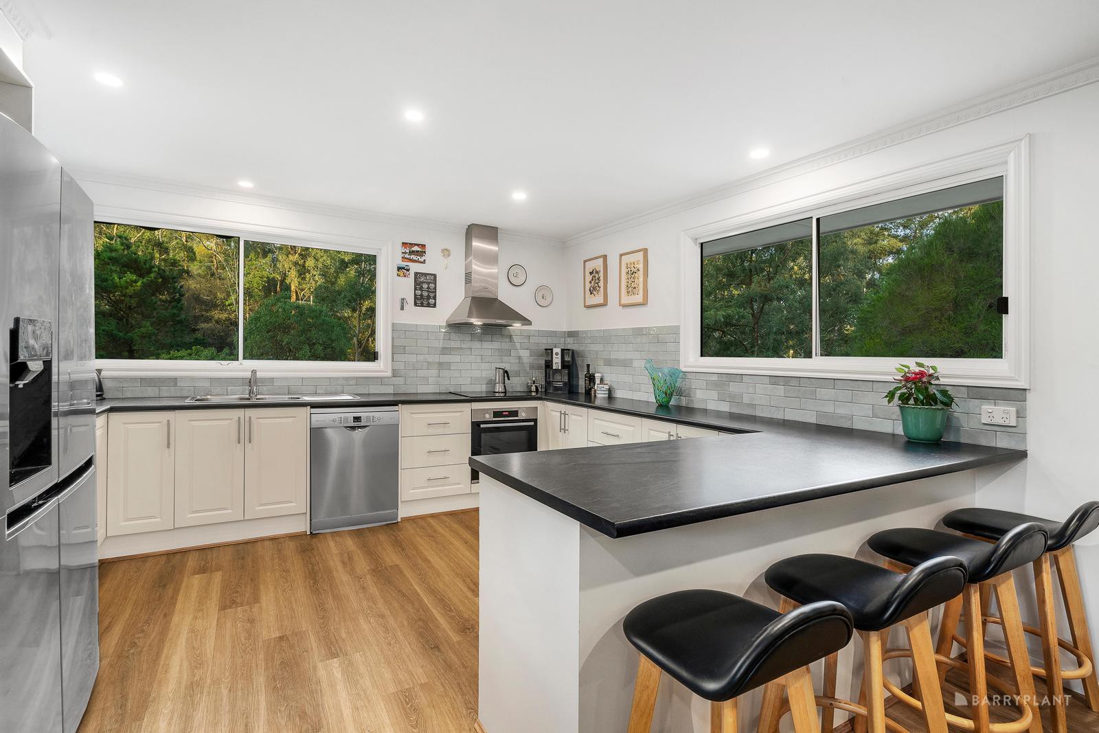 143 Meander Road, Hurstbridge, VIC 3099, Hurstbridge - Thumbnail 5