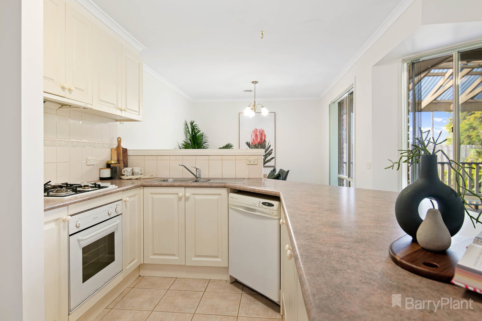 144 Sweeney Drive, Narre Warren, VIC 3805, Narre Warren - Thumbnail 5