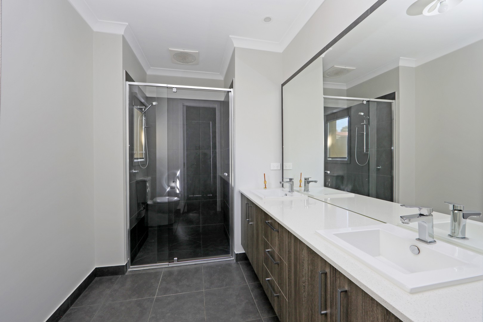 1449B Ferntree Gully  Road, Scoresby, VIC 3179, Scoresby - Thumbnail 6
