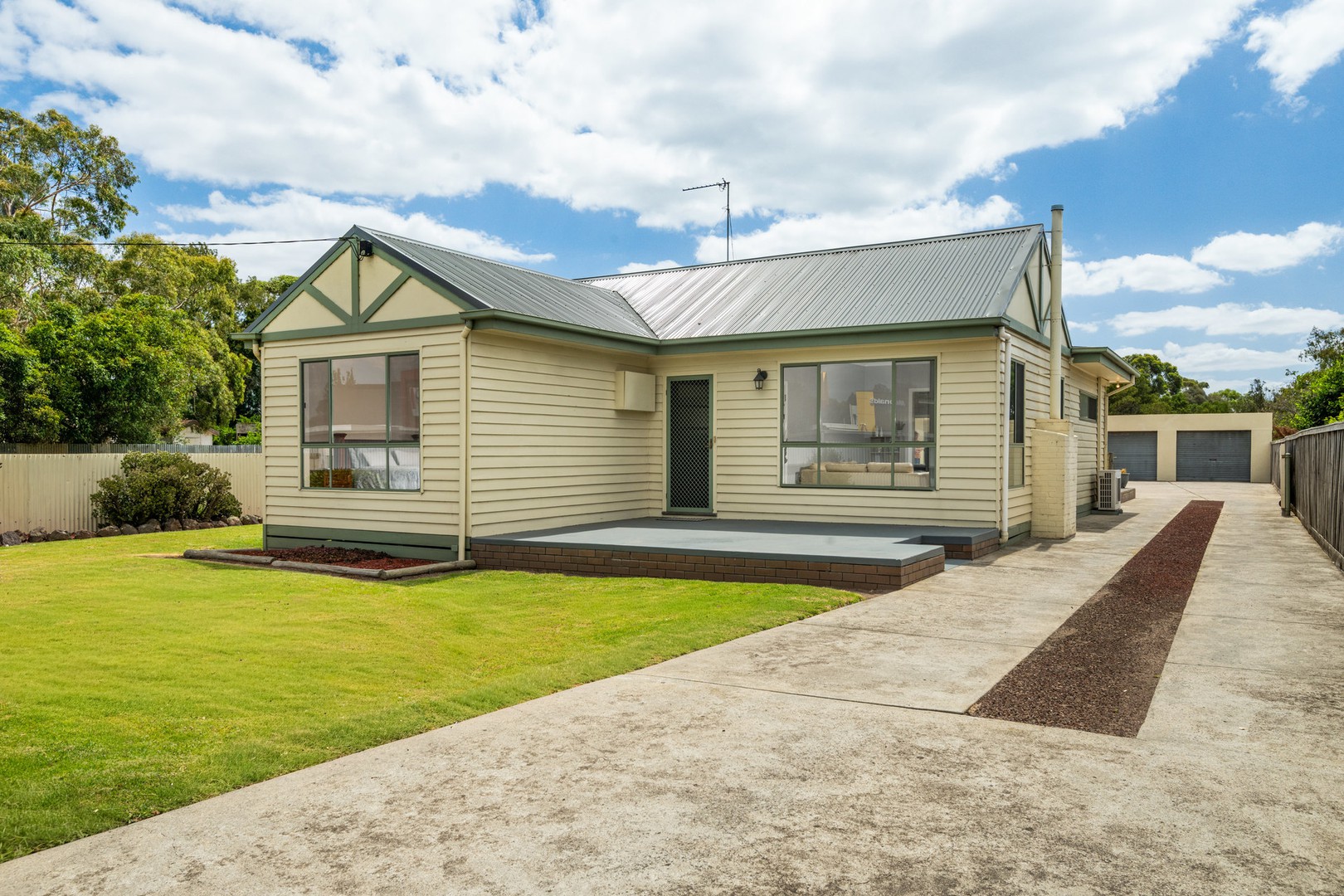 145 Bellarine Highway, Newcomb, VIC 3219 - Thumbnail 2 - 20/02/2026