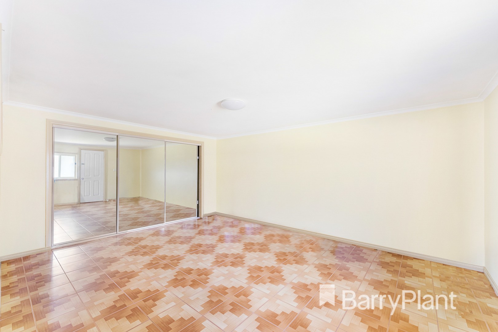 15 Lawson Parade, Heidelberg Heights, Kings Park - Thumbnail 7