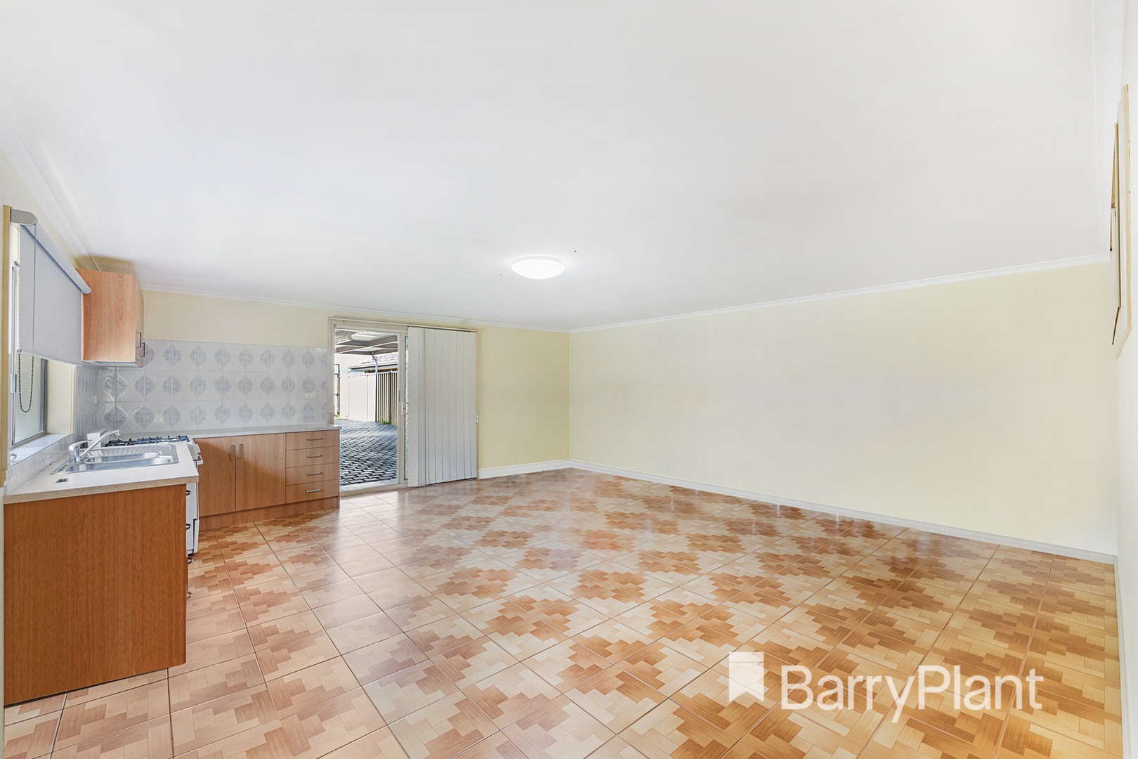 15 Lawson Parade, Heidelberg Heights, Kings Park - Thumbnail 8