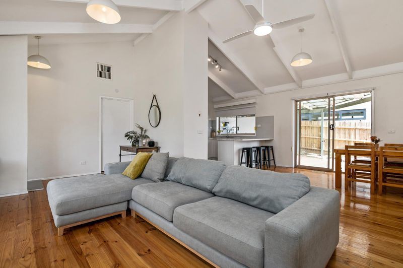 145 Landscape Drive, Mooroolbark, VIC 3138, Mooroolbark - Thumbnail 2