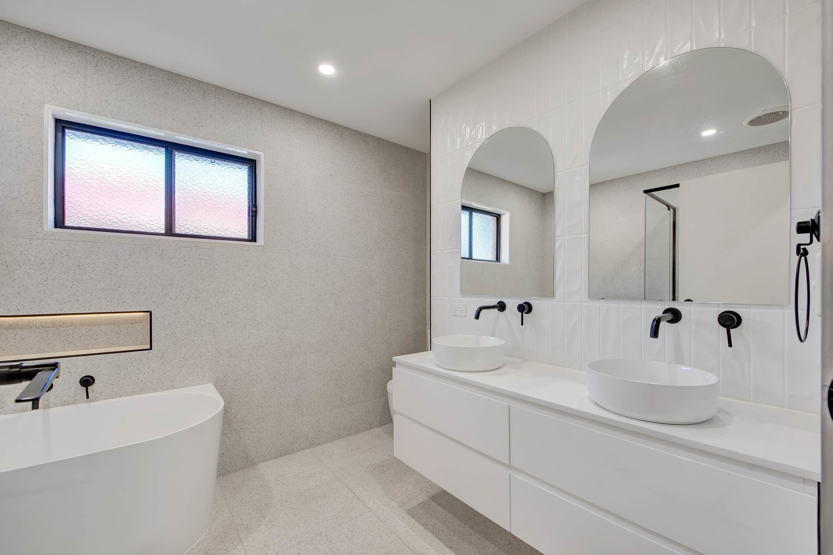 145 Roycroft Avenue, Mill Park, VIC 3082, Mill Park - Thumbnail 4