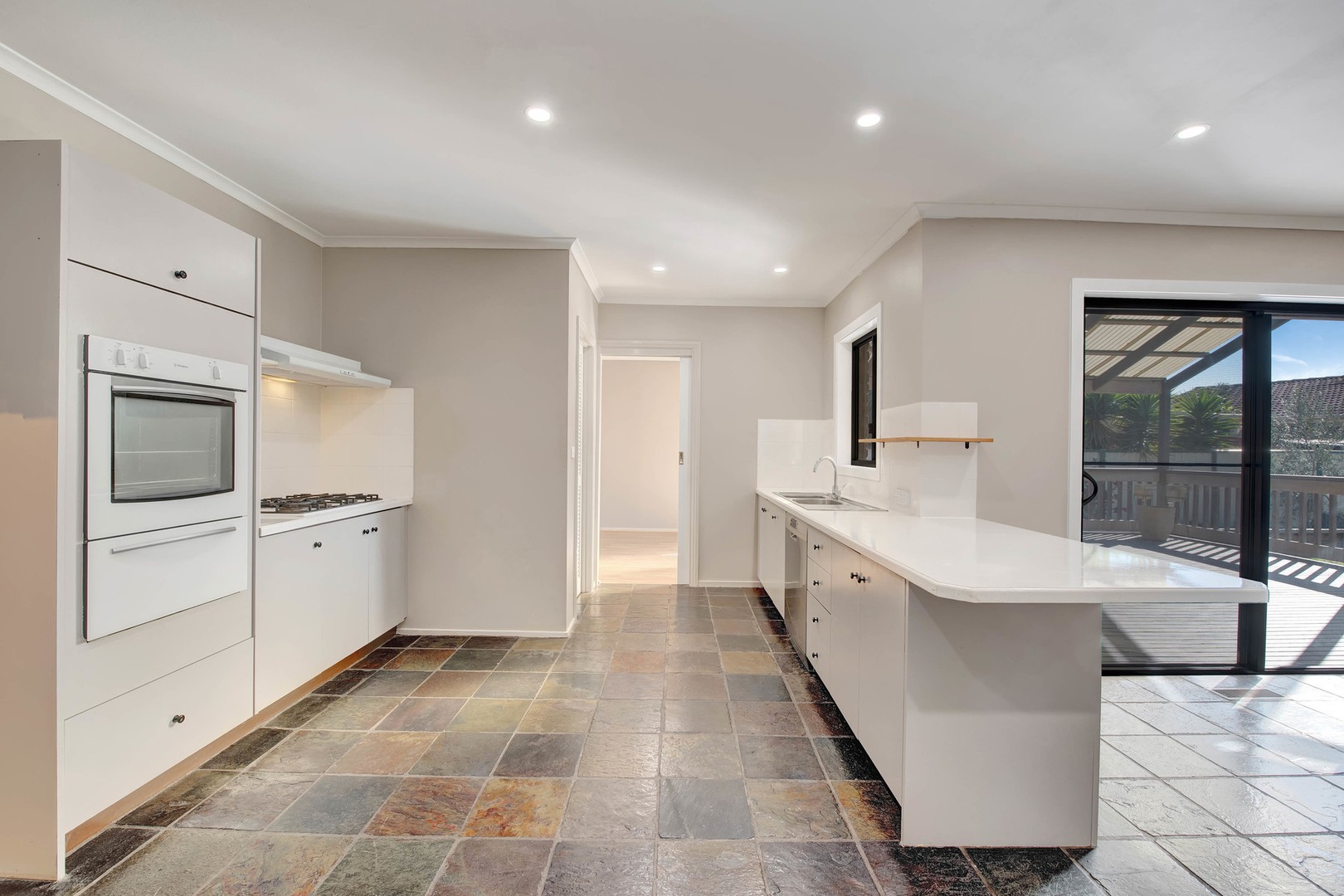 145 Roycroft Avenue, Mill Park, VIC 3082, Mill Park - Thumbnail 7