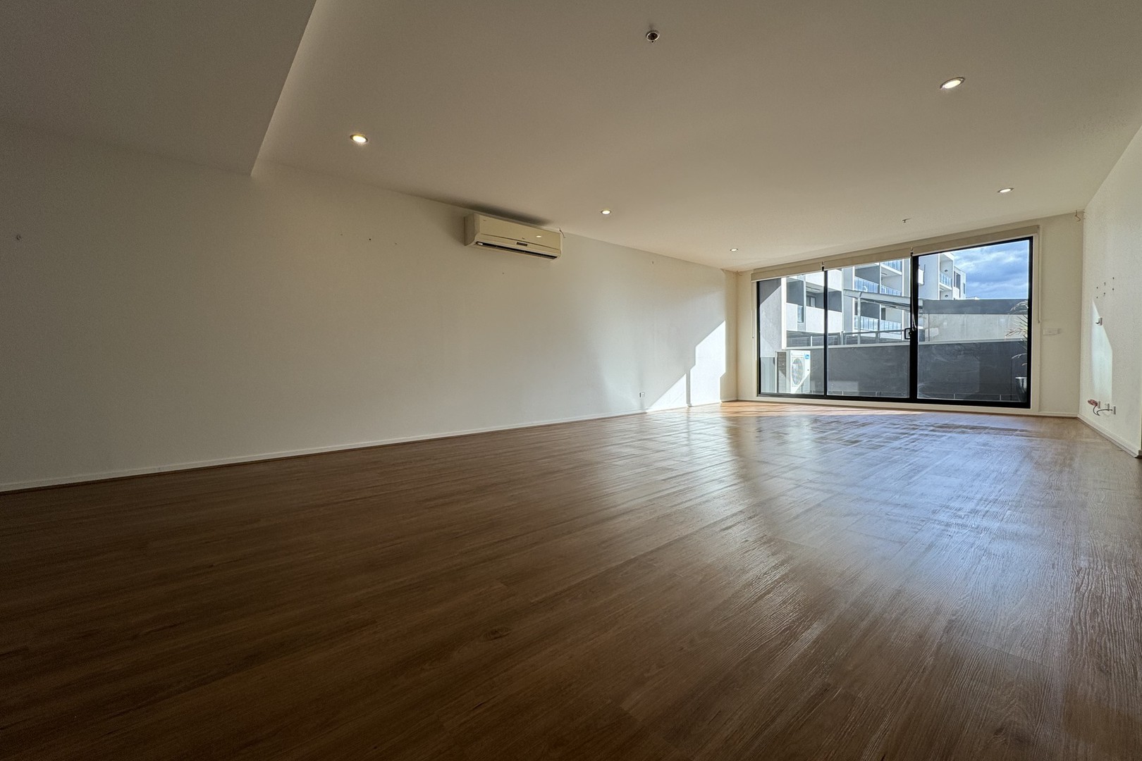 146/73 Lake Street, Caroline Springs, VIC 3023, Caroline Springs - Thumbnail 2
