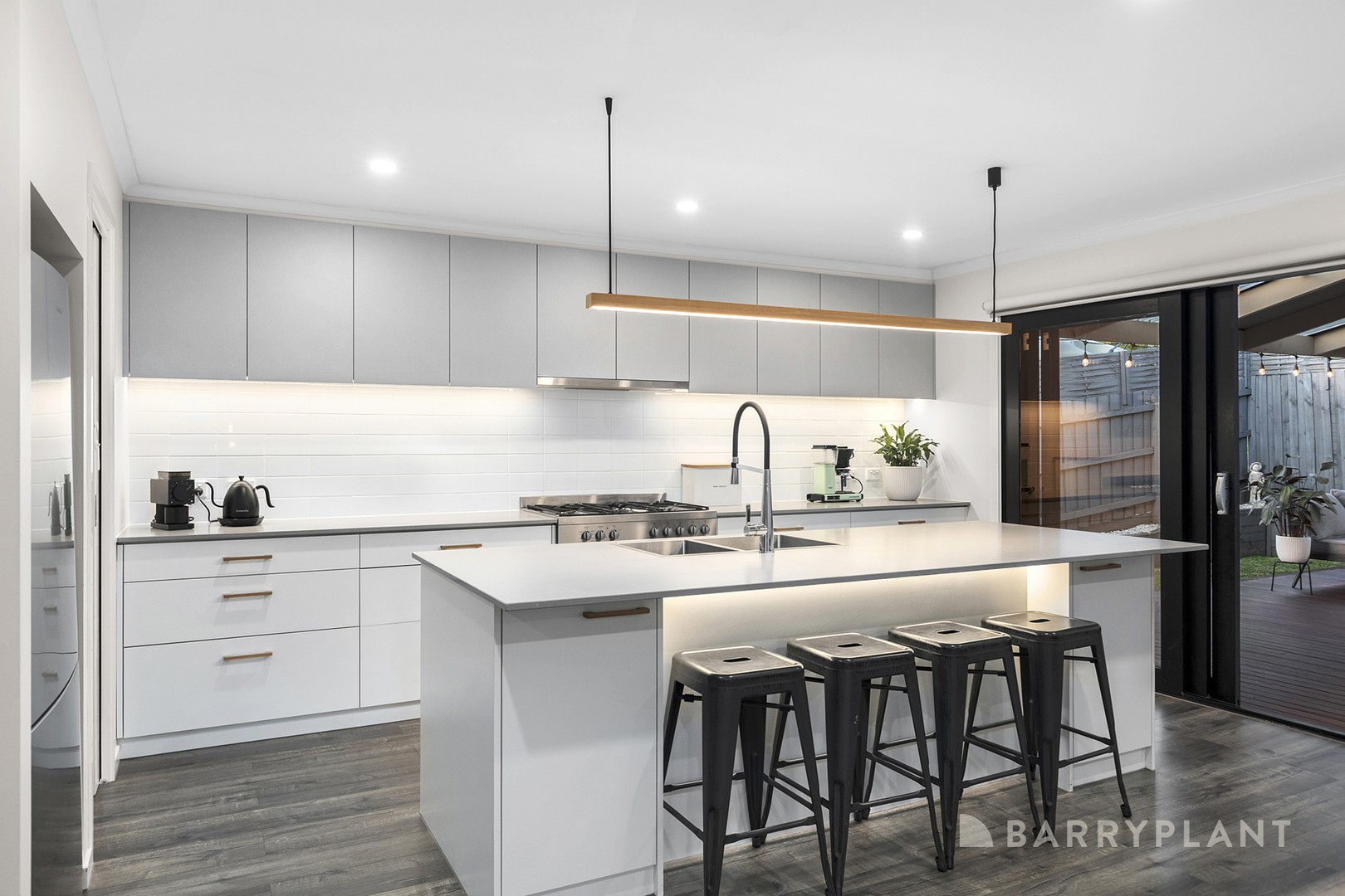146 Hayrick Lane, Mooroolbark, VIC 3138, Mooroolbark - Thumbnail 3