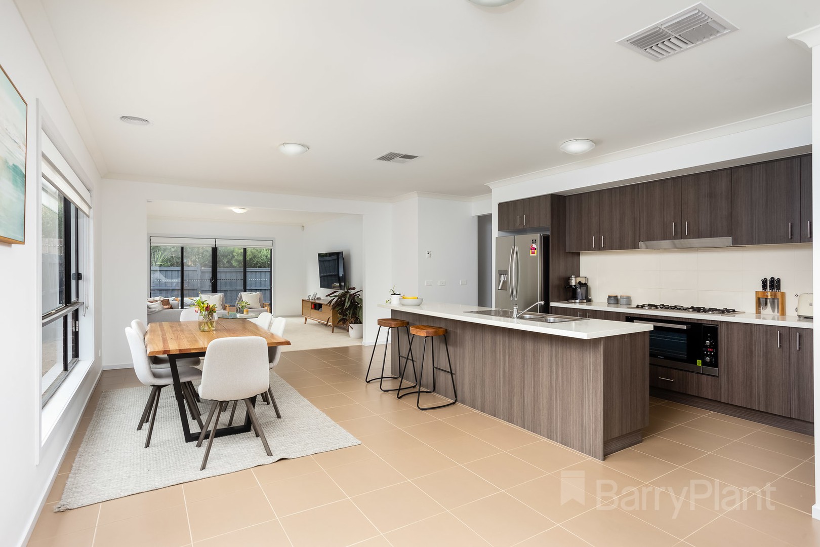 146 Haze Drive, Point Cook, VIC 3030, Point Cook - Thumbnail 3