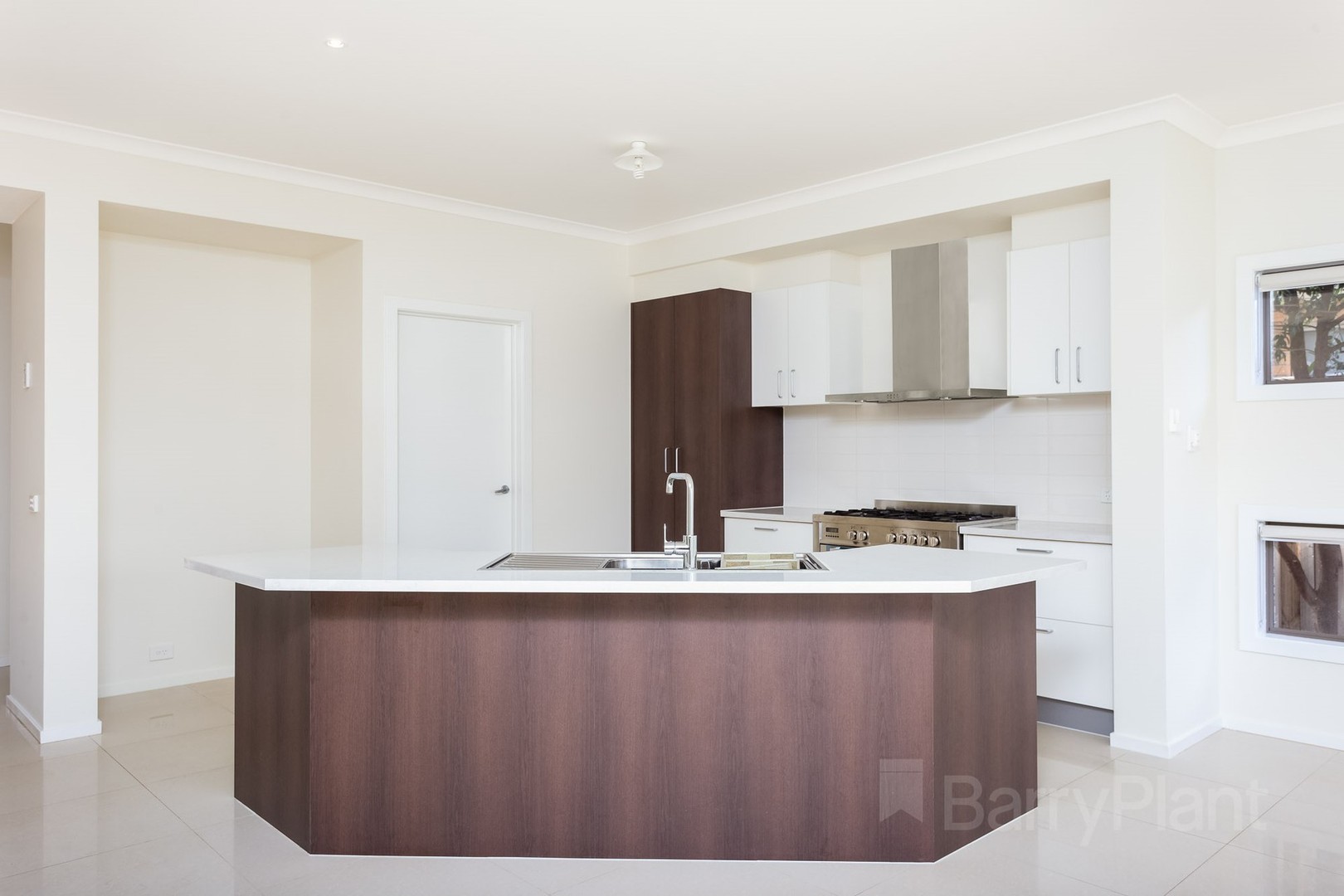 147 Beachview Parade, Sanctuary Lakes, VIC 3030, Sanctuary Lakes - Thumbnail 2