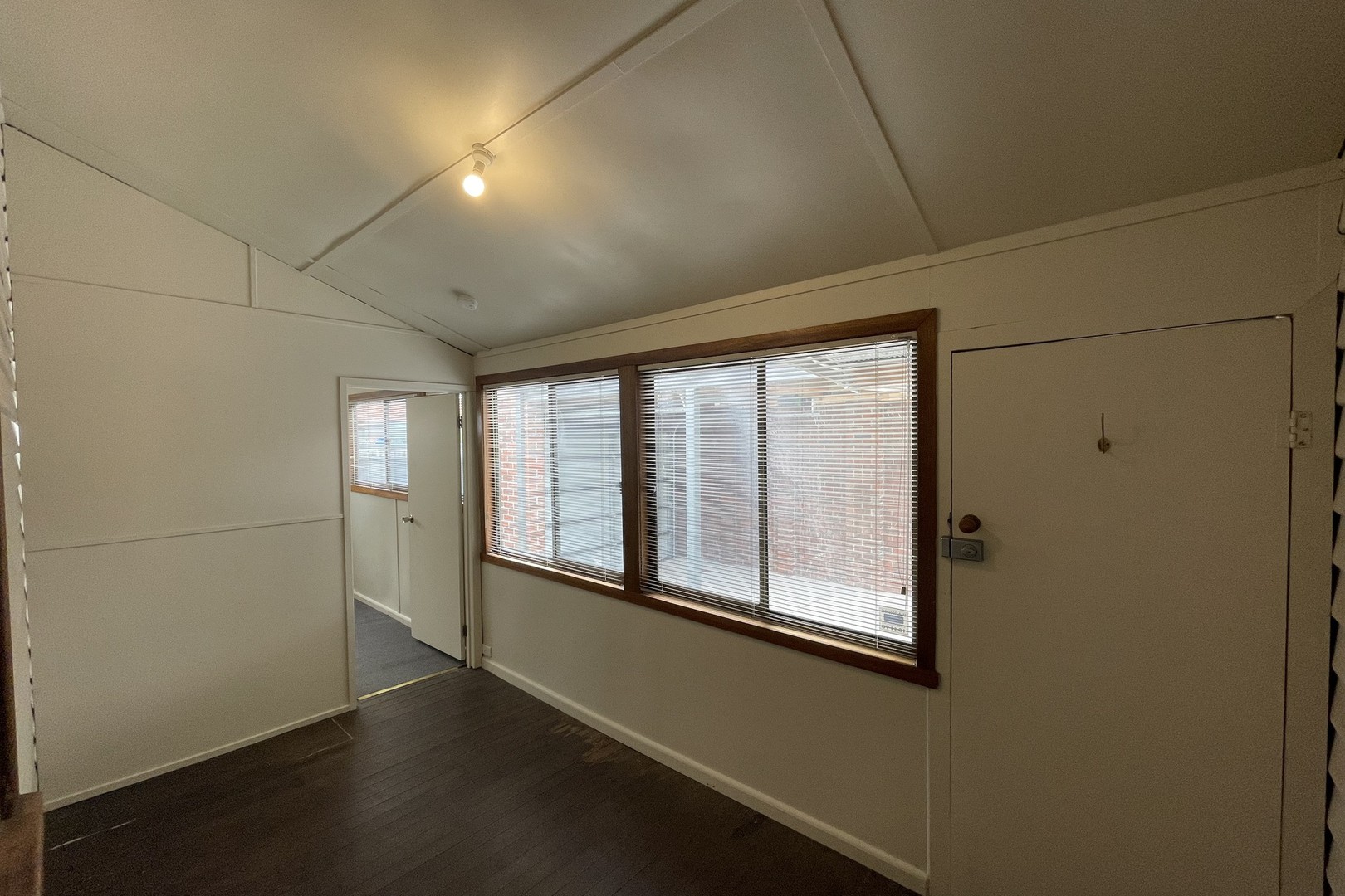 147 Rathcown Road, Reservoir, VIC 3073, Reservoir - Thumbnail 6
