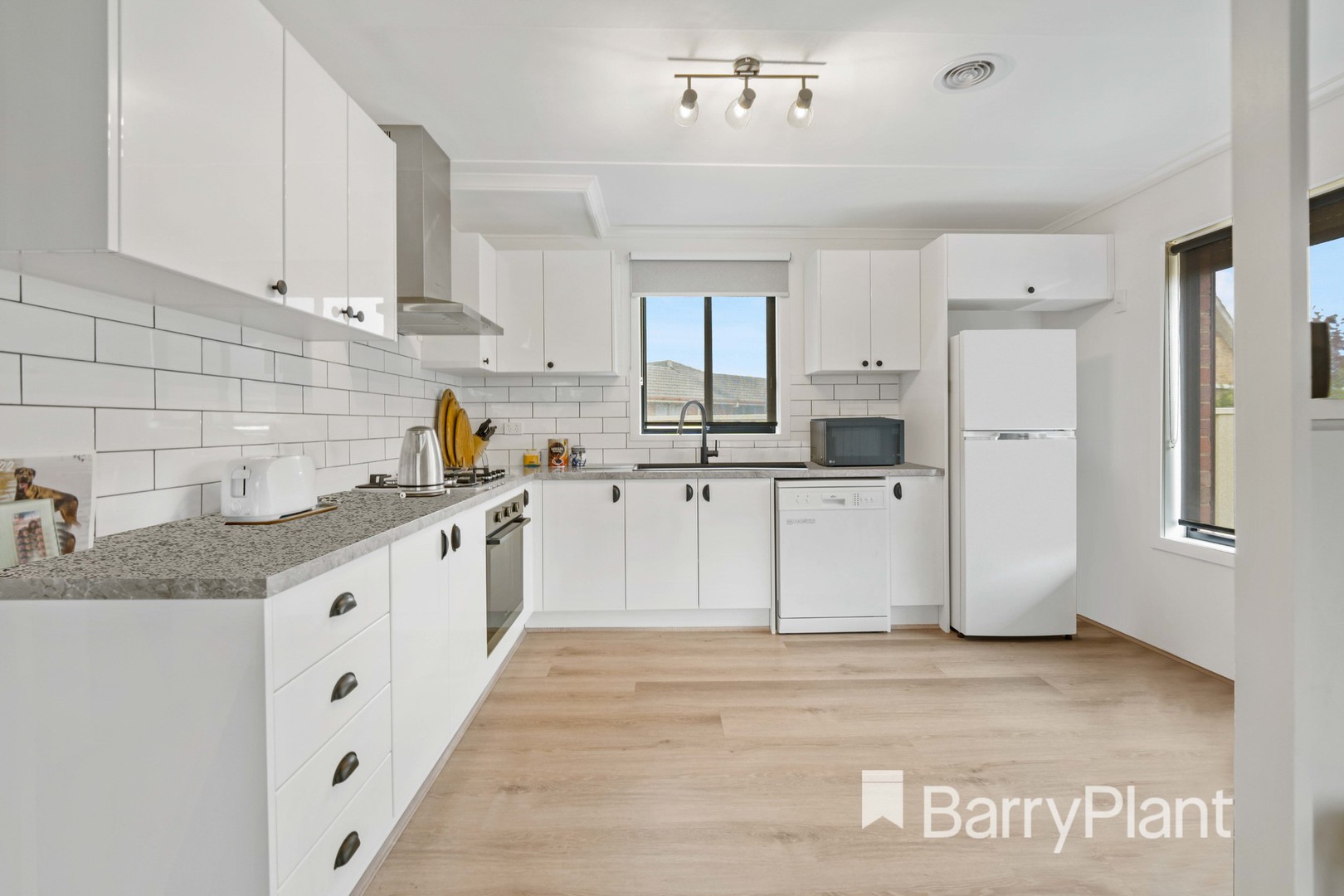 148 Shaws Road, Werribee, VIC 3030, Werribee - Thumbnail 6