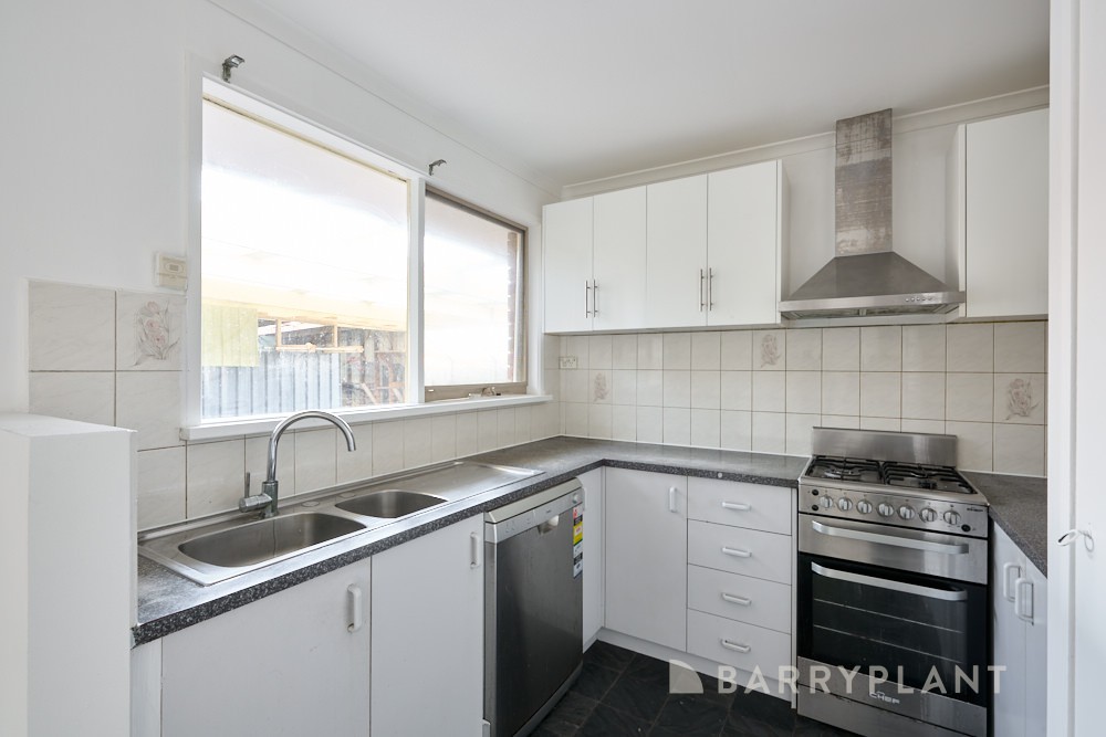 148 Warana Drive, Hampton Park, VIC 3976, Hampton Park - Thumbnail 2