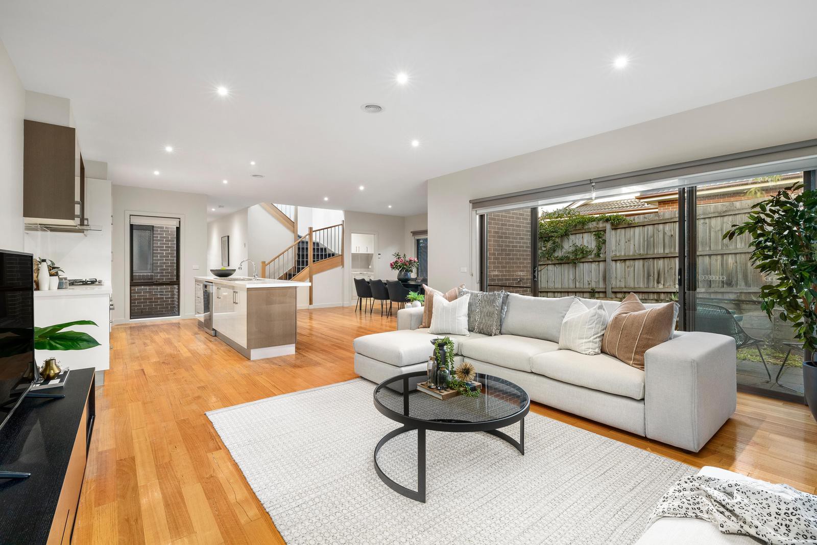 14a Rotherwood Avenue, Mitcham, VIC 3132, Mitcham - Thumbnail 2