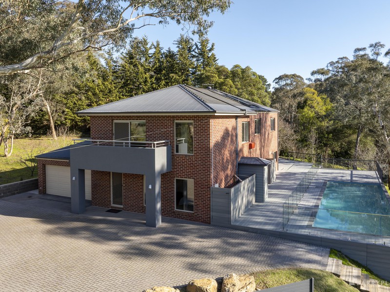 15-17 Vincent Road, Park Orchards, VIC 3114 - Image - 12/09/2025