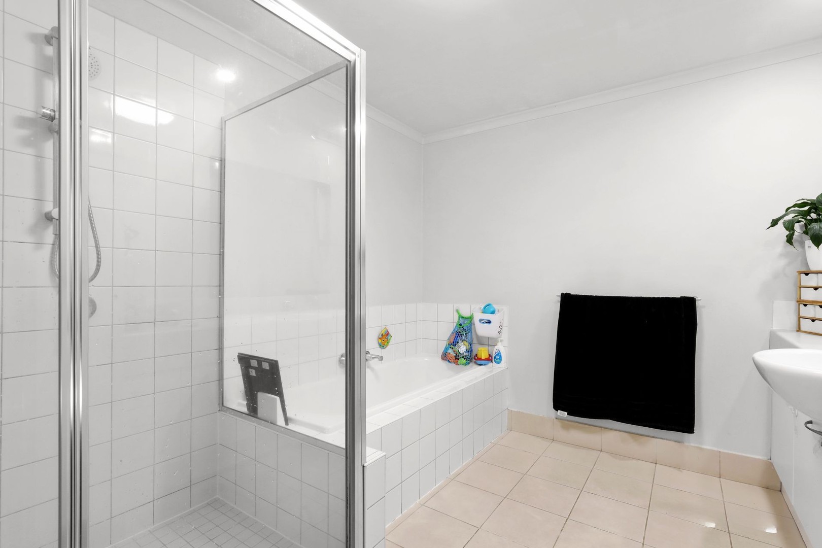 15/3-4 Sovereign Point Court, Doncaster, VIC 3108, Doncaster - Thumbnail 7