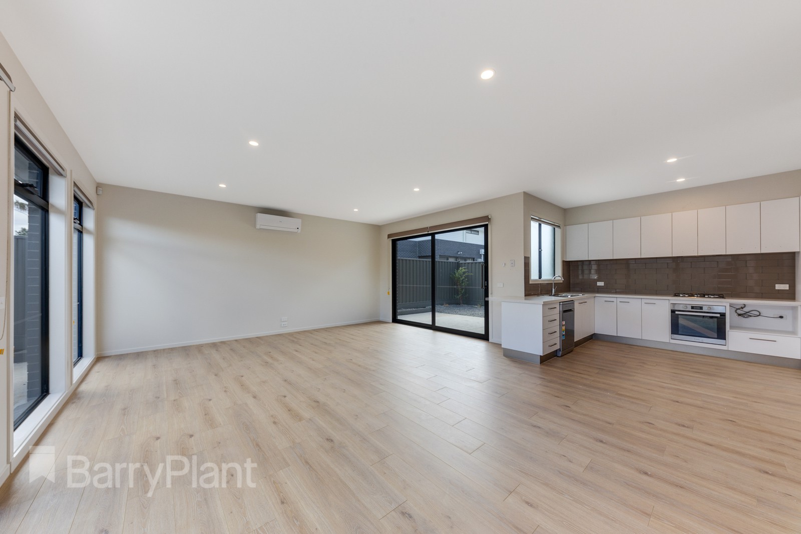 15/42 Trickey Avenue, Sydenham, VIC 3037, Sydenham - Thumbnail 4