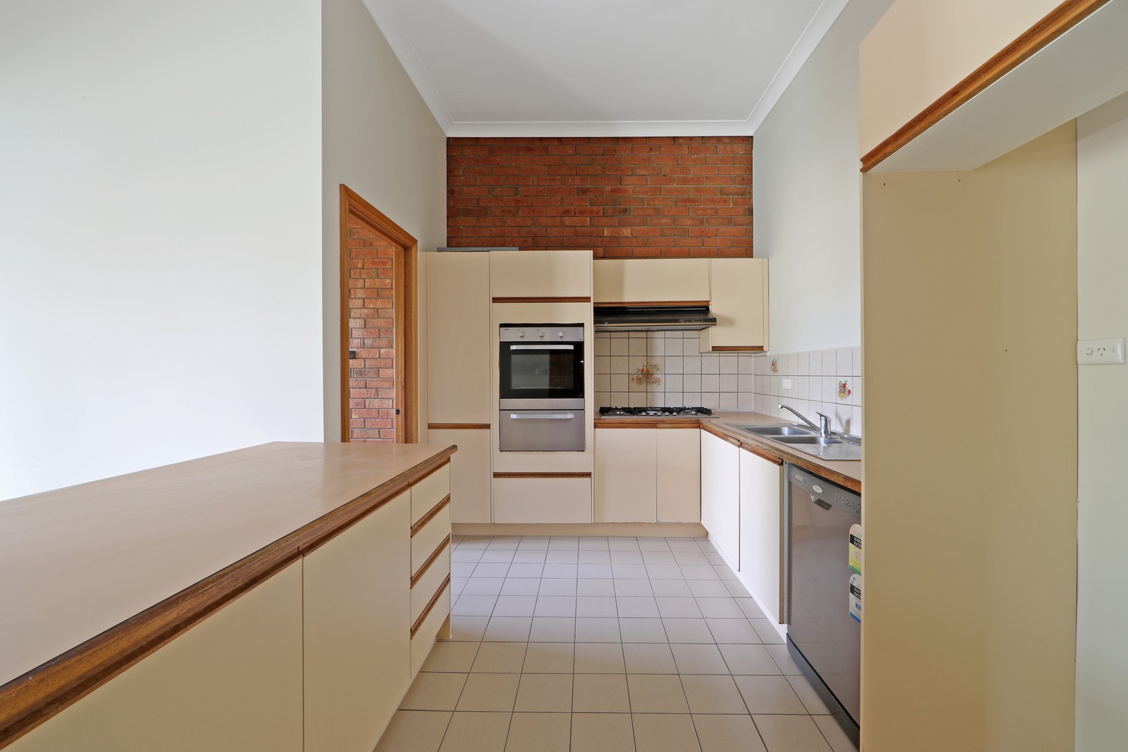 15/9-13 Wetherby Road, Doncaster, VIC 3108, Doncaster - Thumbnail 2