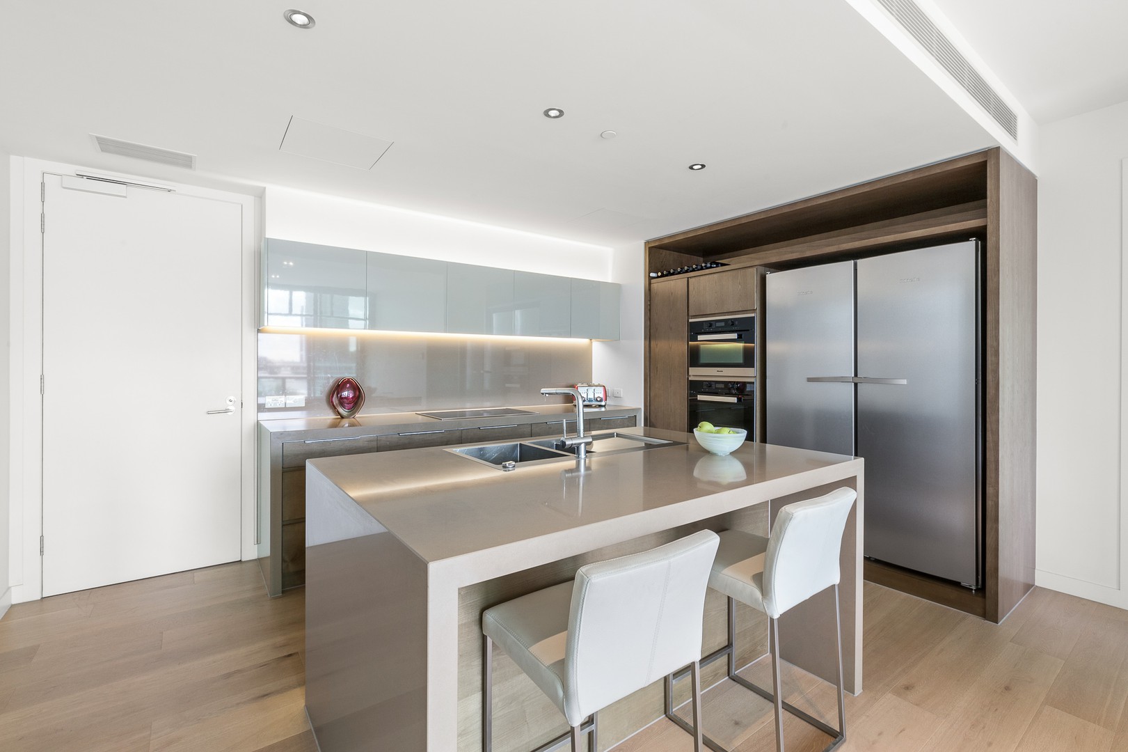 15/9 Waterside Place, Docklands, VIC 3008, Docklands - Thumbnail 3