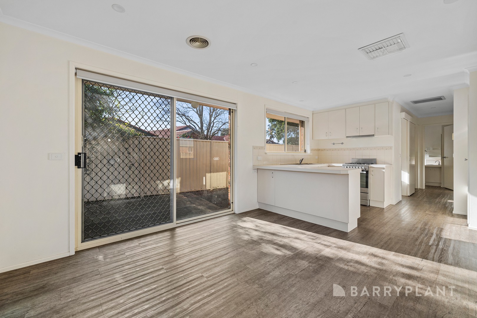 15 Alison Close, Pakenham, VIC 3810 - Thumbnail 1 - 10/08/2026