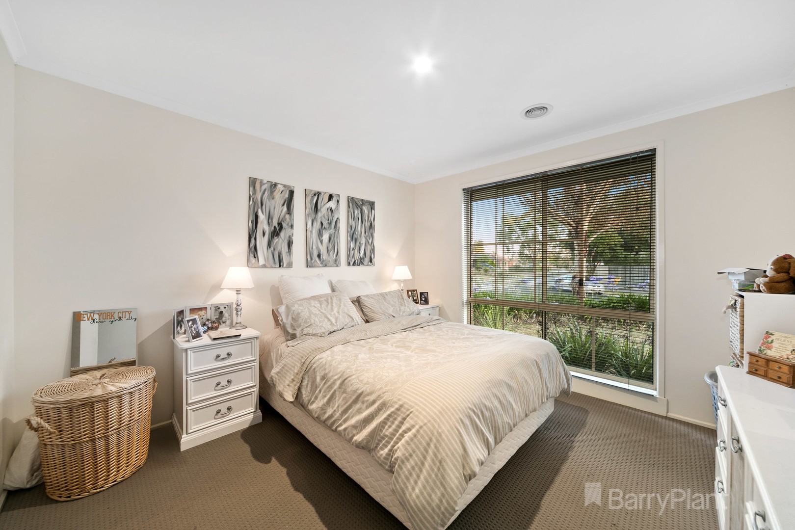 15 Alison Close, Pakenham, VIC 3810, Pakenham - Thumbnail 7