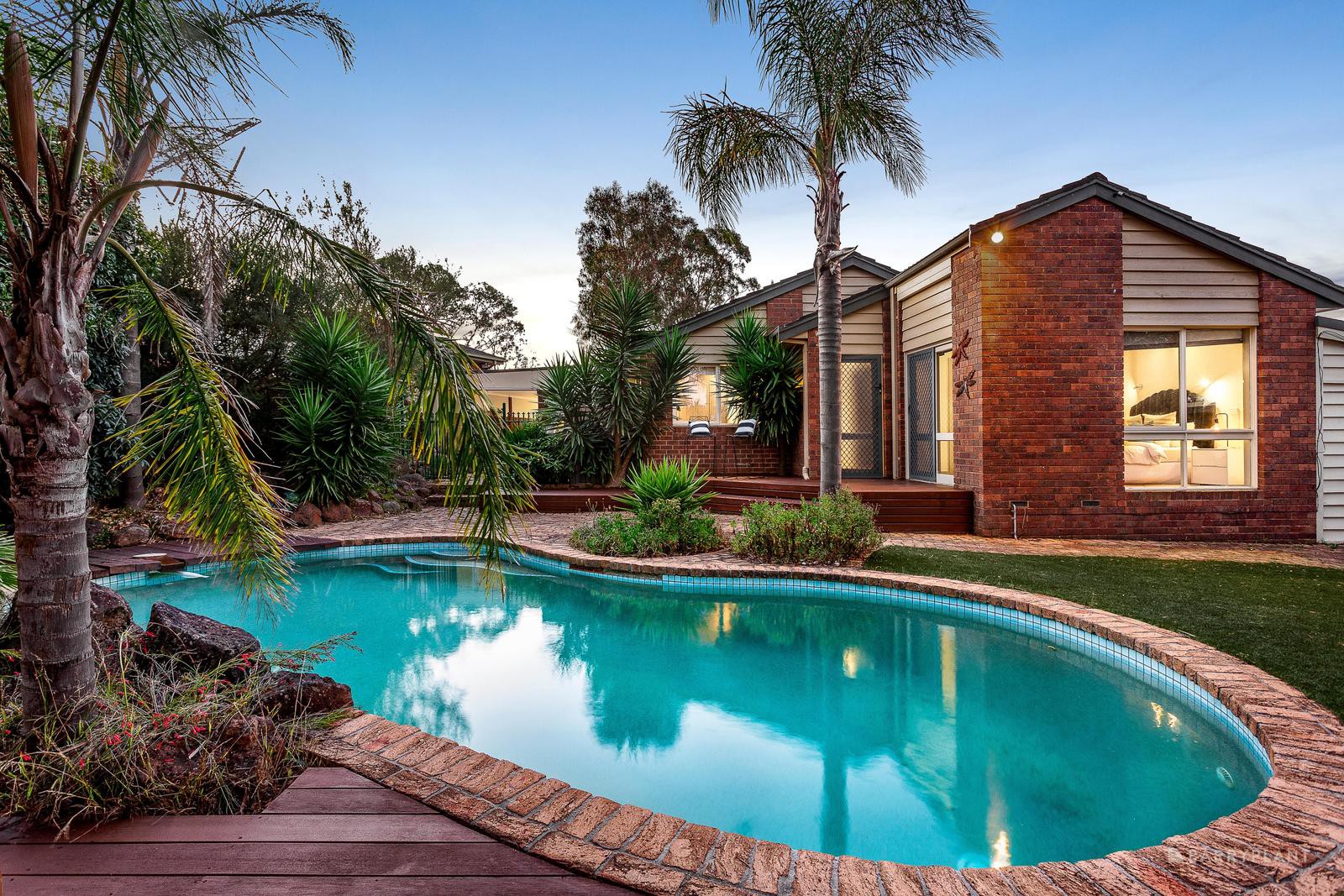 15 Arcadia Way, Eltham North, VIC 3095, Eltham North - Thumbnail 2