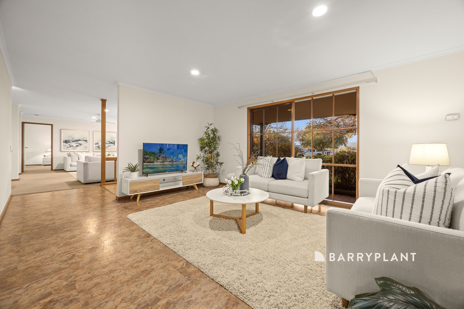 15 Arnup Crescent, Drouin, VIC 3818, Drouin - Thumbnail 2