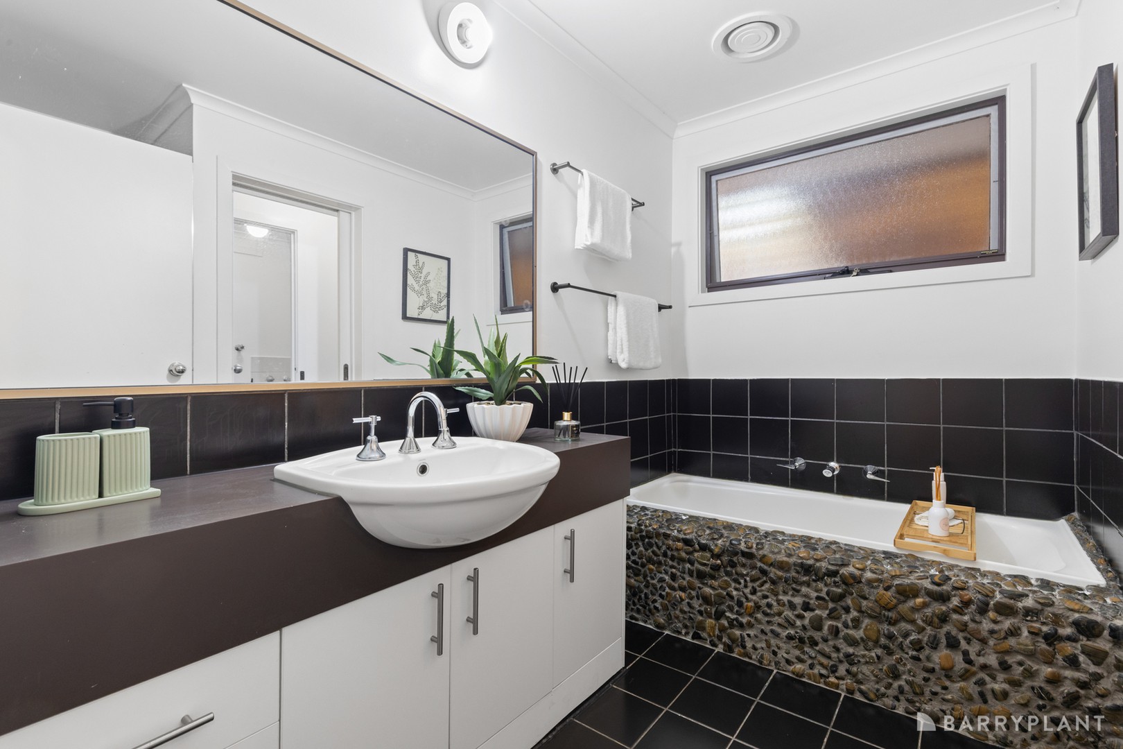 15 Ashcombe Drive, Ringwood, VIC 3134, Ringwood - Thumbnail 7