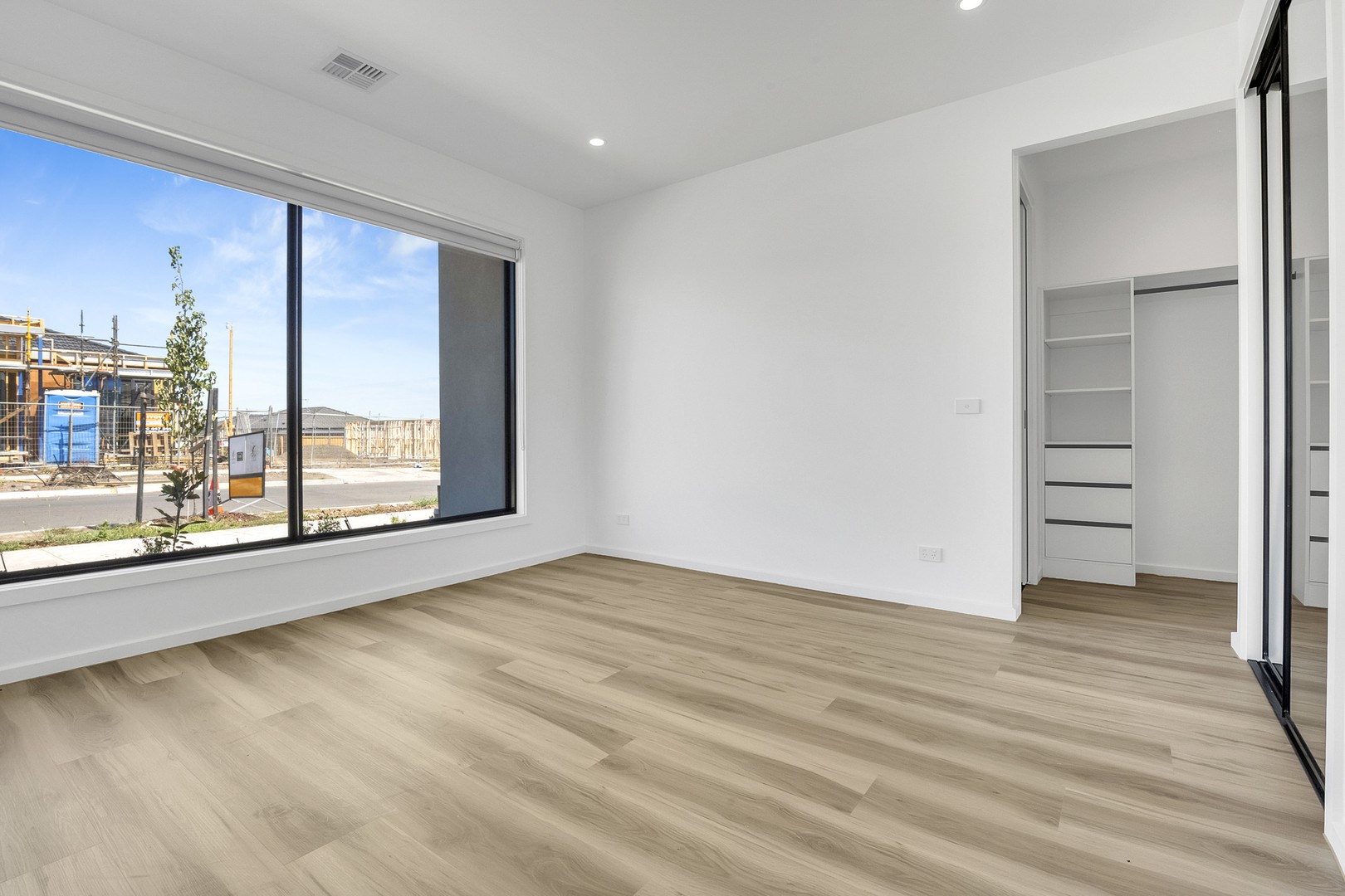 15 Banford Street, Wollert, VIC 3750 - Thumbnail 2 - 24/03/2025